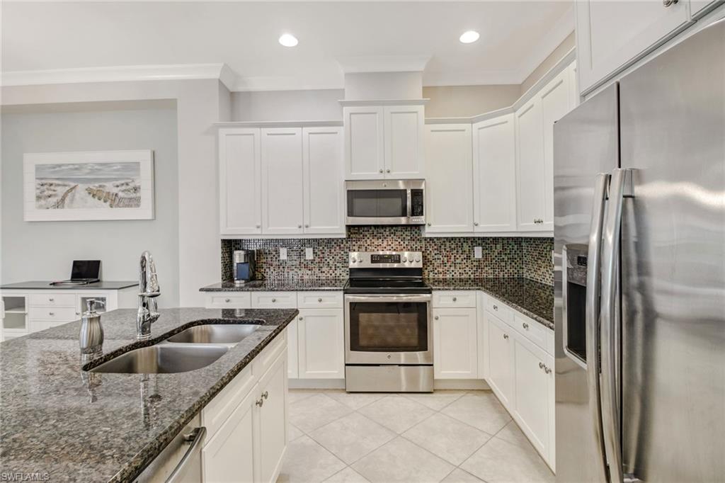 7194 Dominica DR