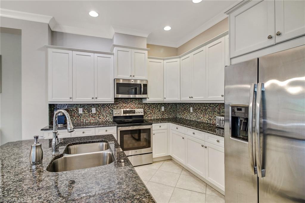 7194 Dominica DR