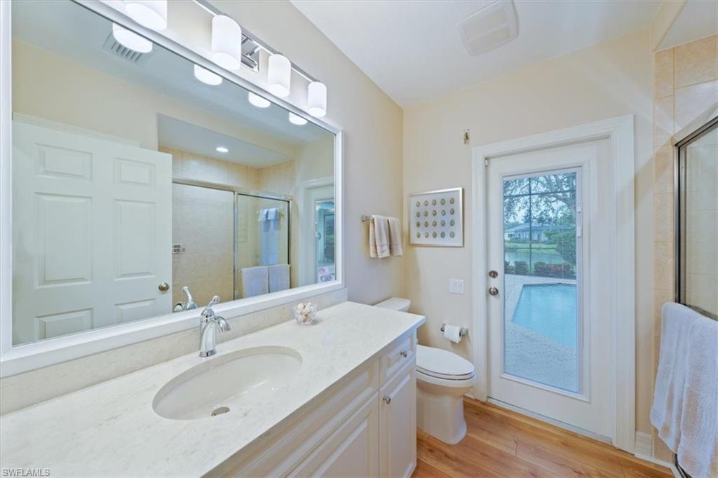 637 Shoreline DR