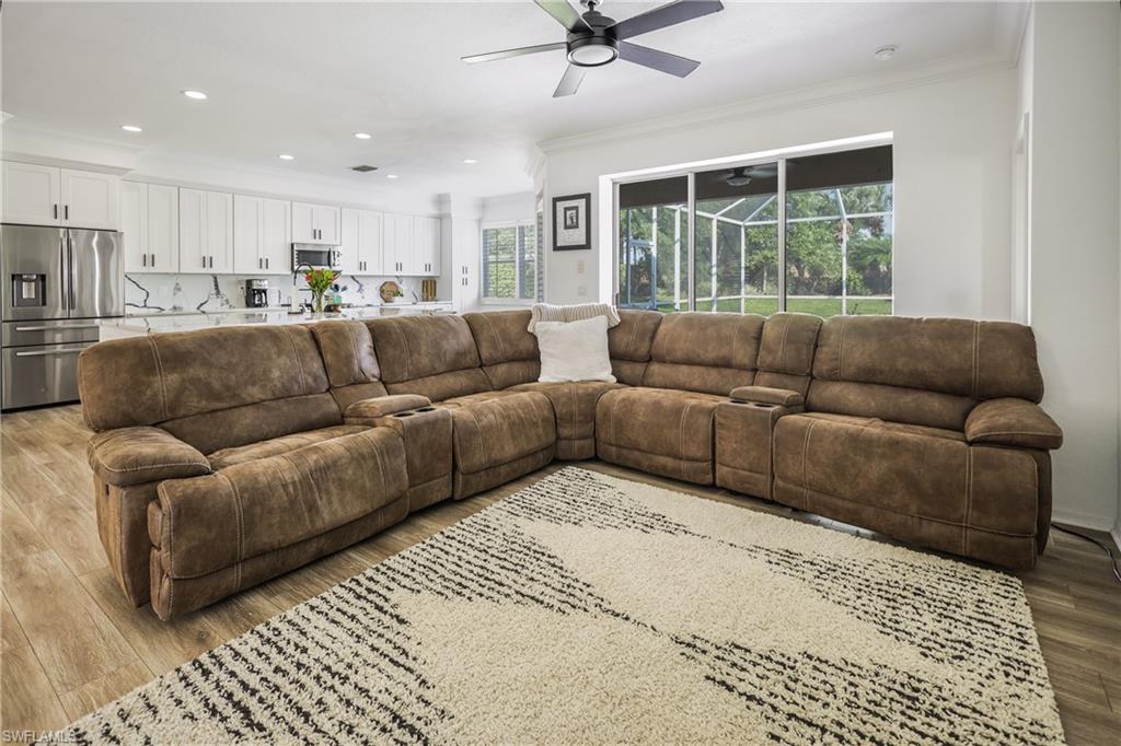 3843 Recreation LN