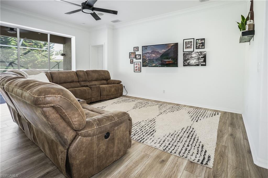 3843 Recreation LN