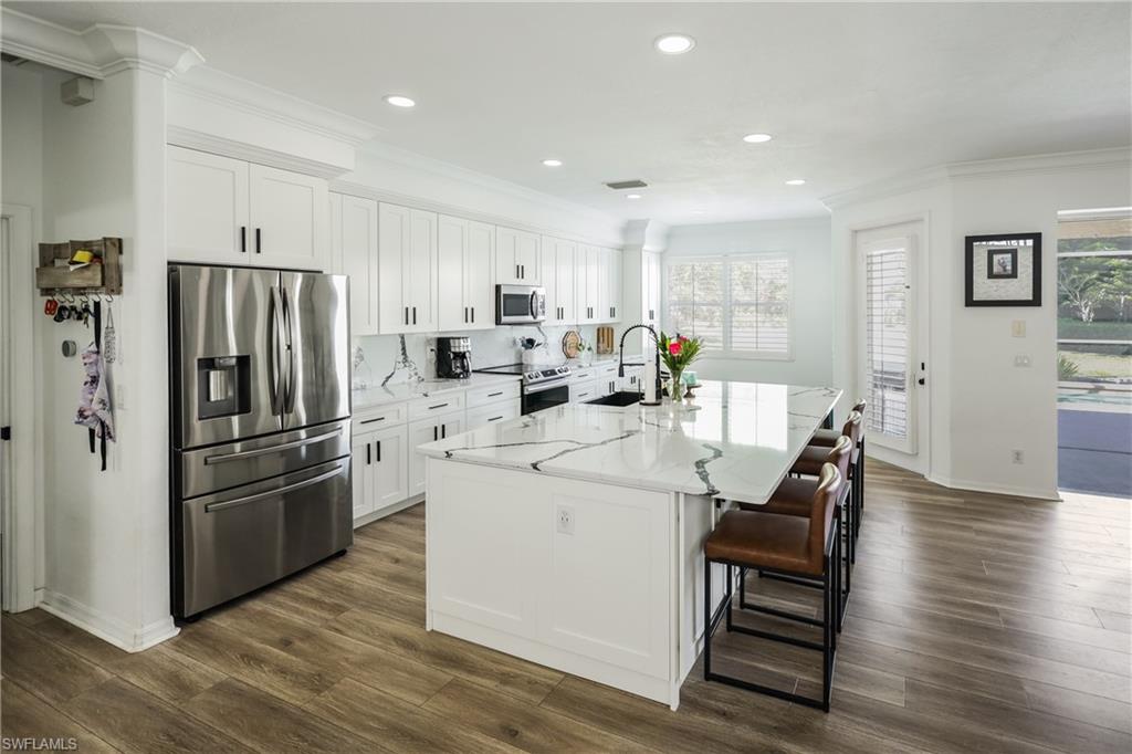 3843 Recreation LN