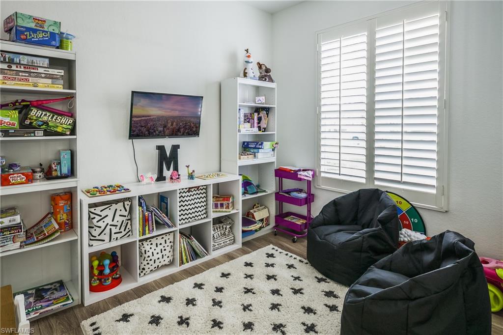 3843 Recreation LN