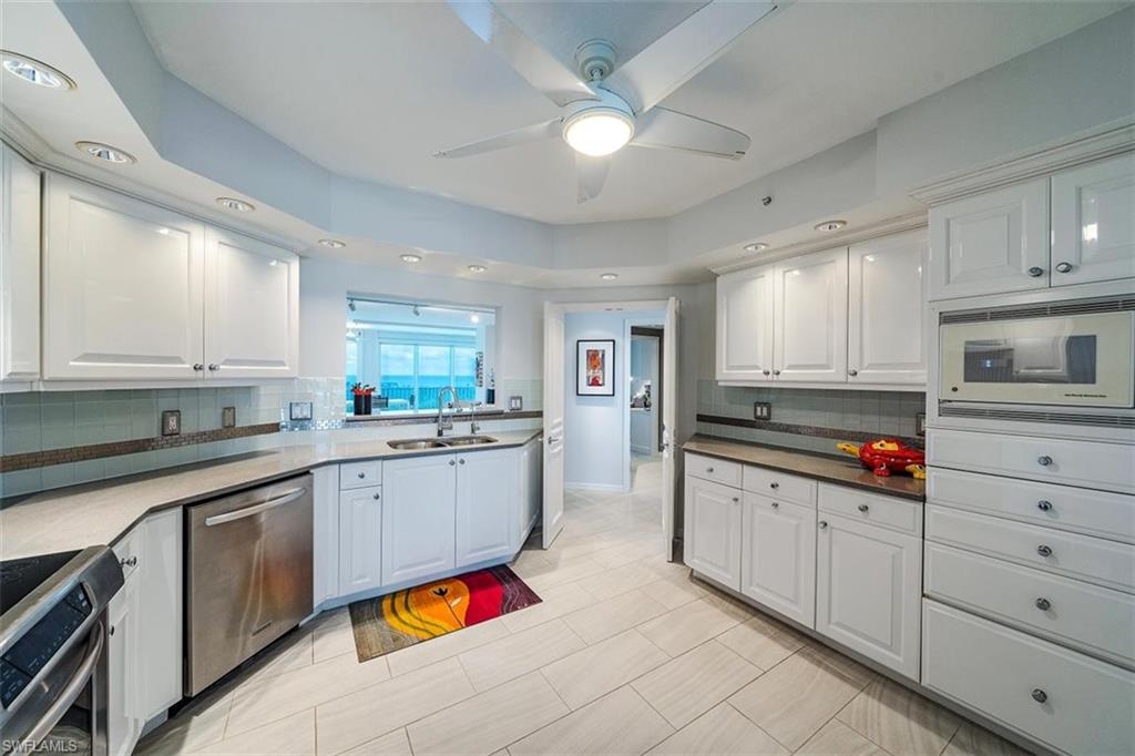 7515 Pelican Bay BLVD # 9C