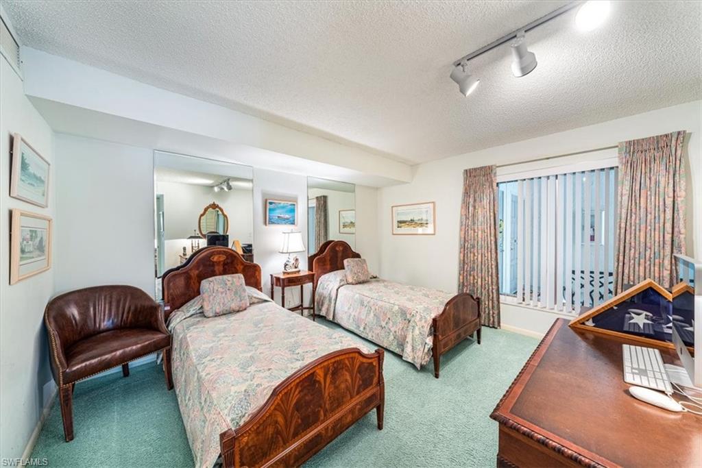 103 Clubhouse LN # 382 Unit: B-382