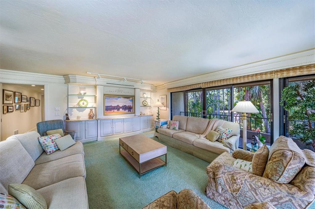 103 Clubhouse LN # 382 Unit: B-382