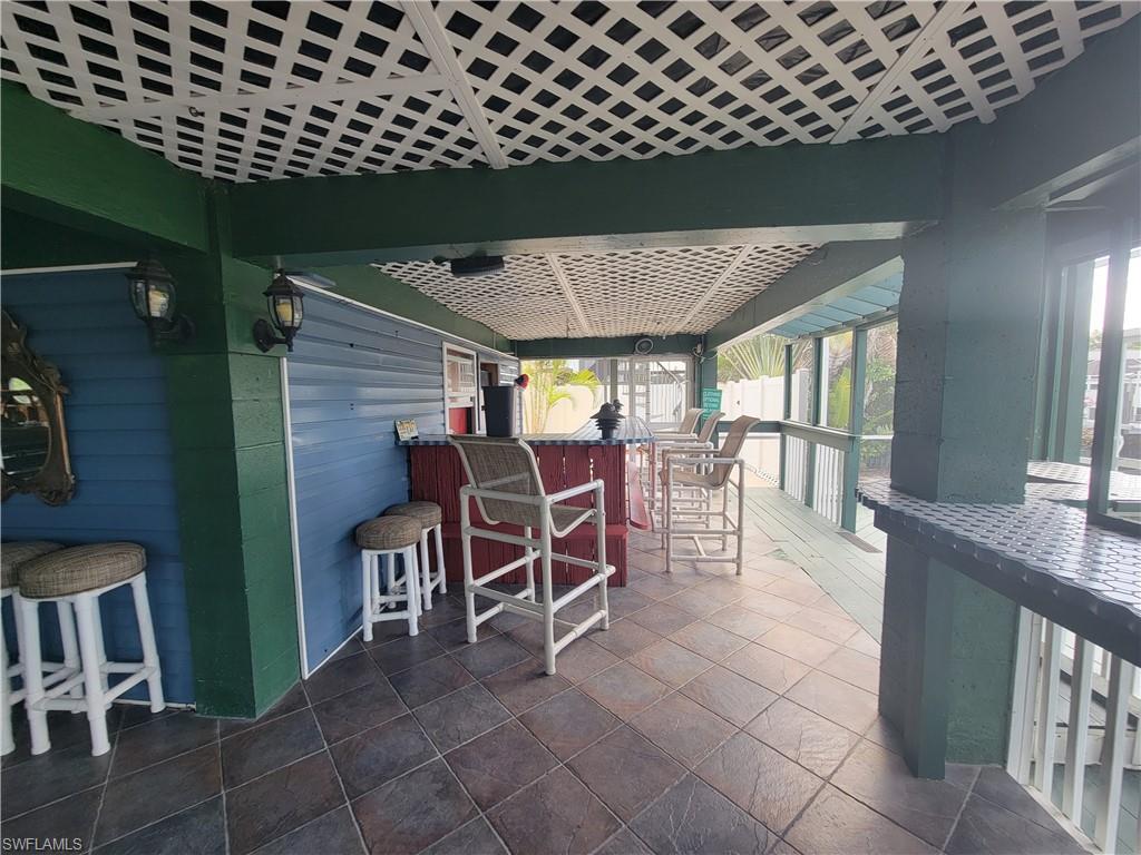 2700 Gulfview DR