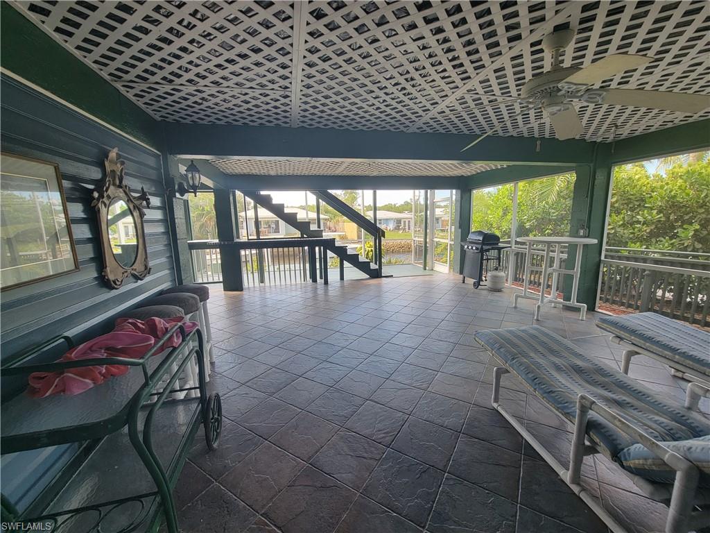 2700 Gulfview DR