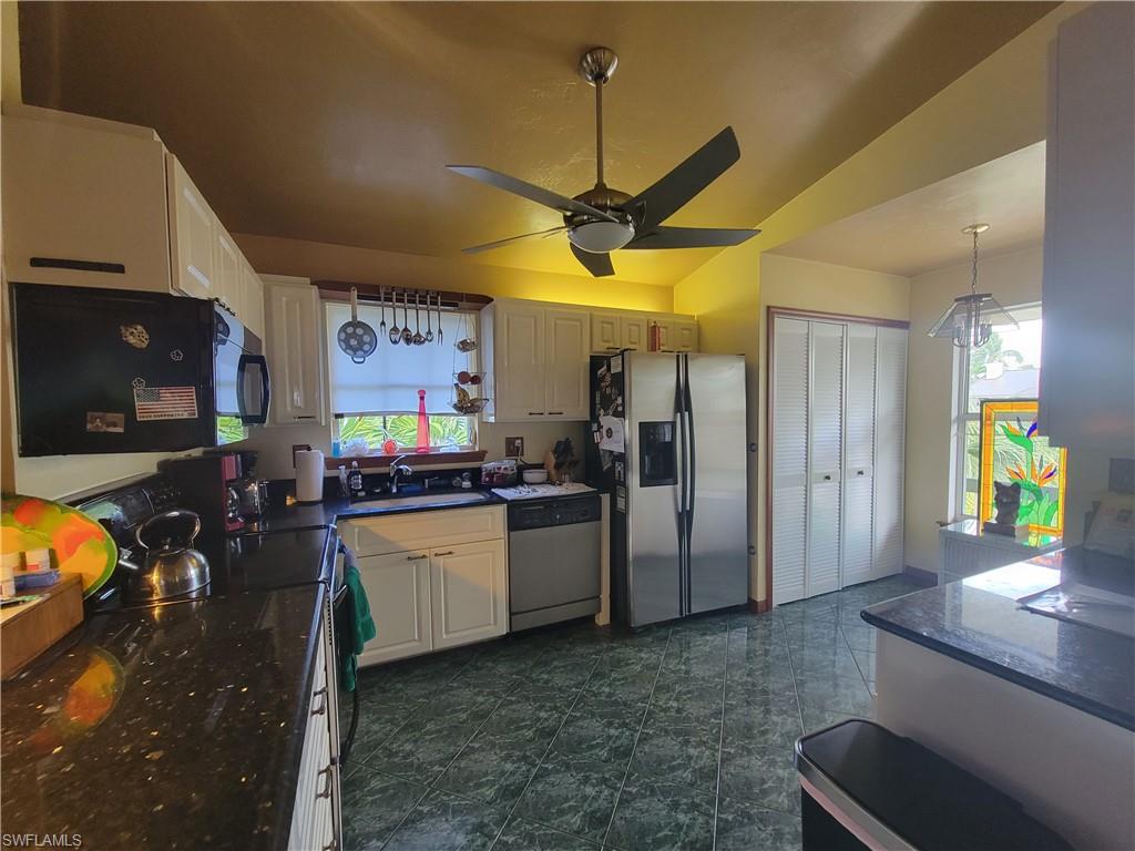 2700 Gulfview DR