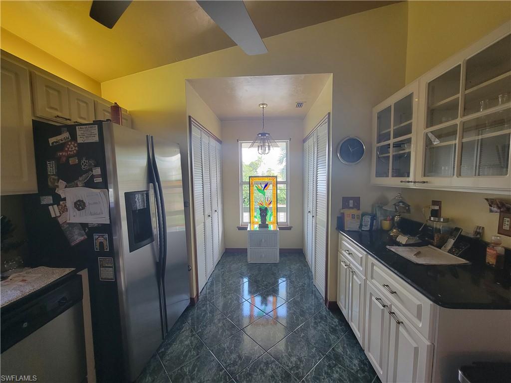 2700 Gulfview DR