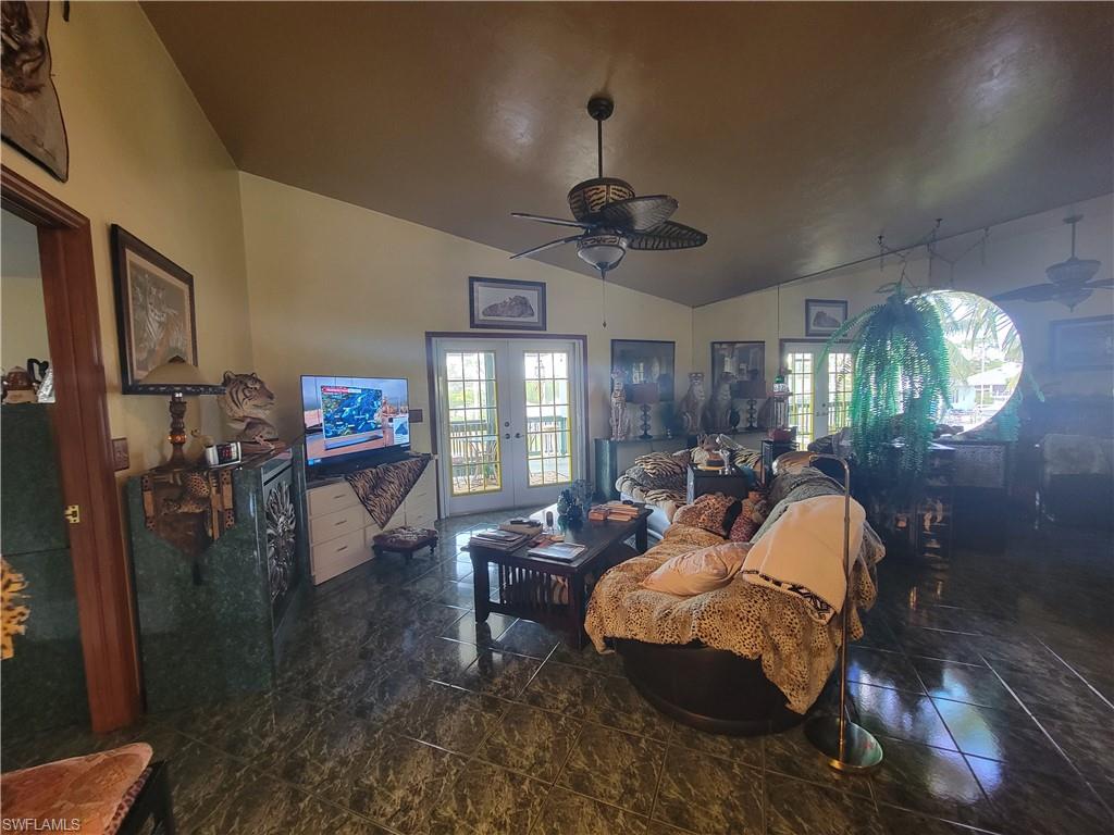 2700 Gulfview DR