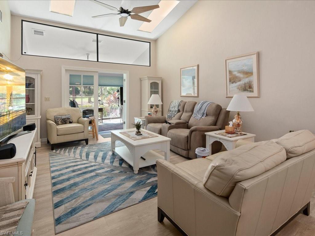 426 Kings WAY # 44 Unit: 3-44