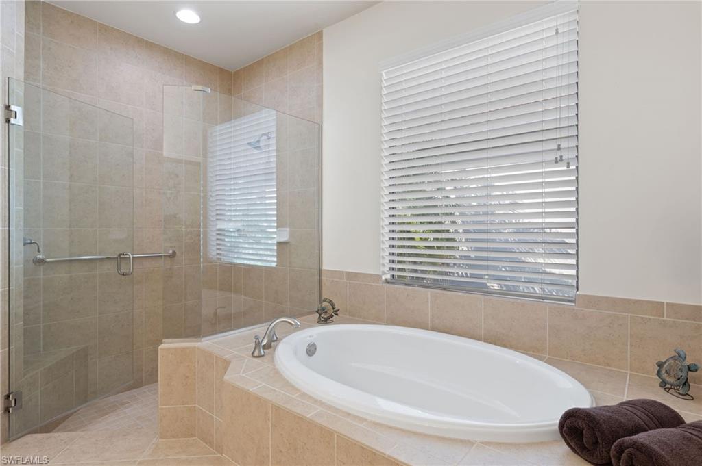 9933 Alhambra LN