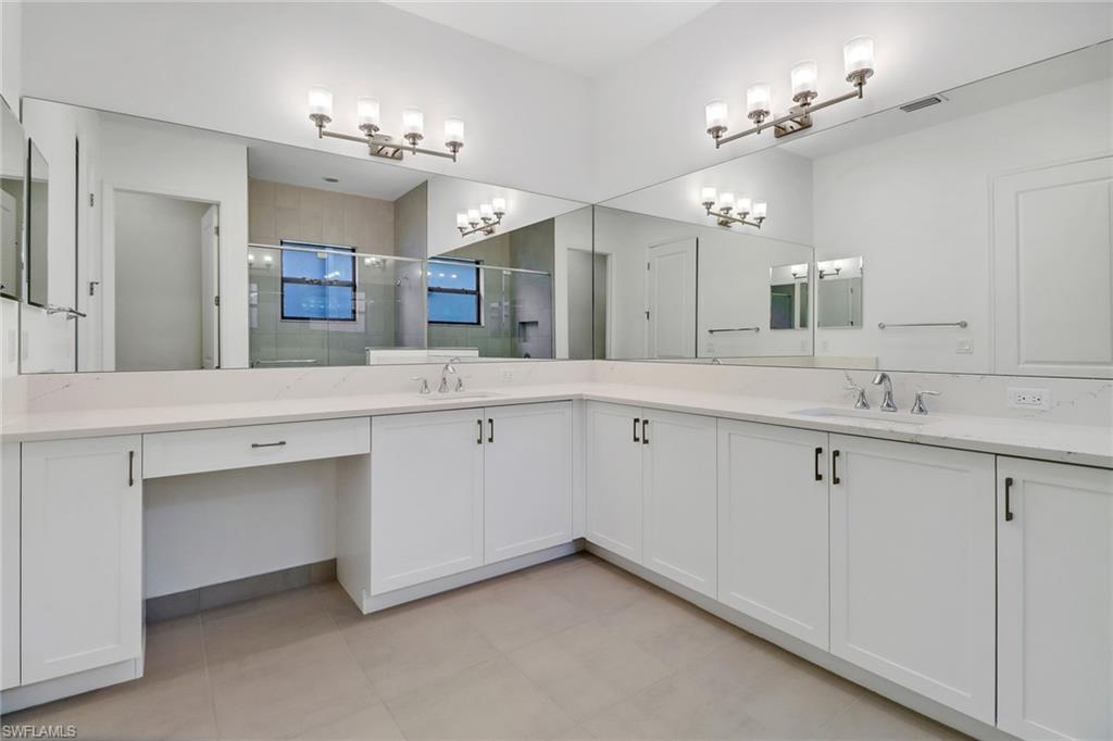 20176 Camellia Crosse LN