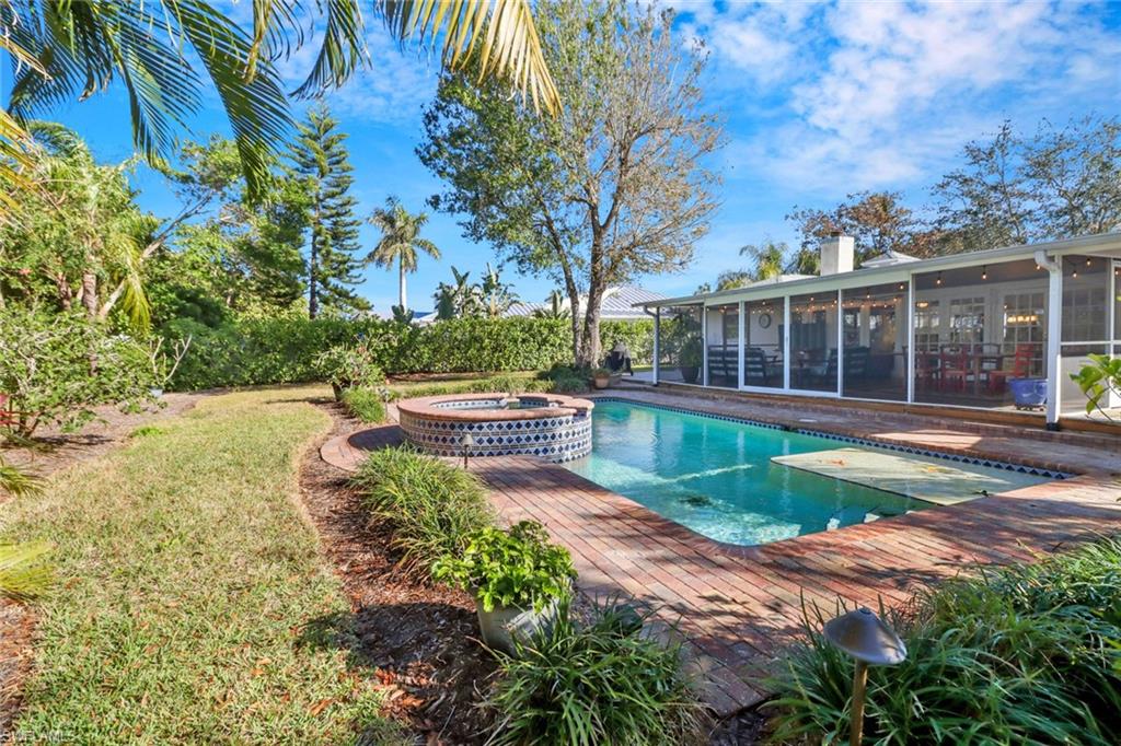 1999 Alamanda DR