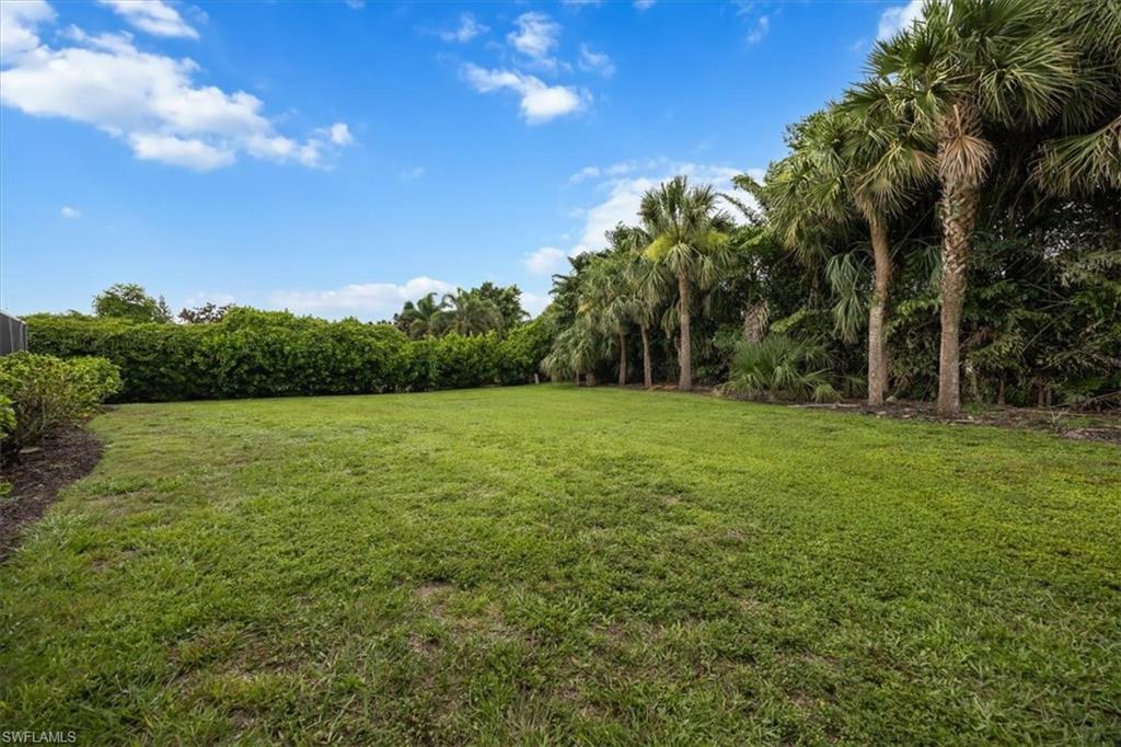 389 Country Club LN