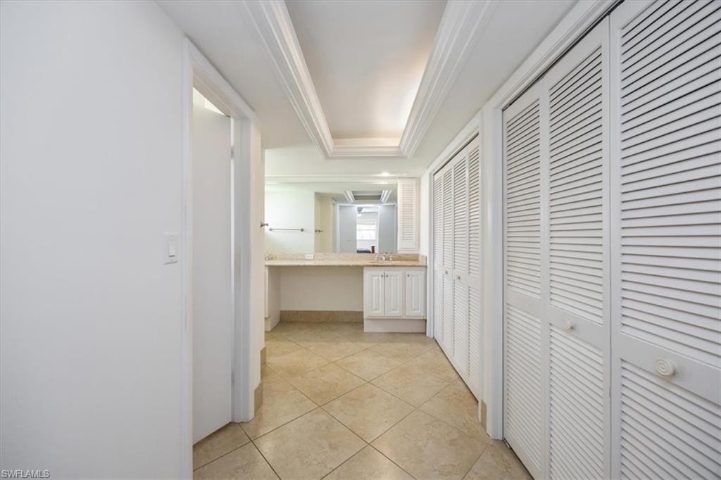 389 Country Club LN