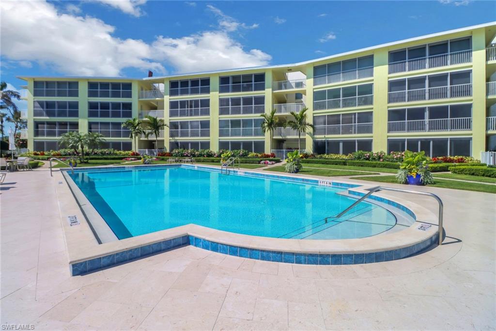 2850 Gulf Shore BLVD N # 203