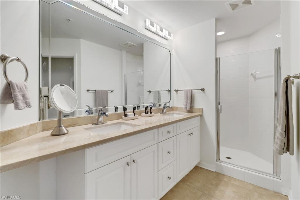 450 Bayfront PL # 4206, NAPLES Unit: 4206
