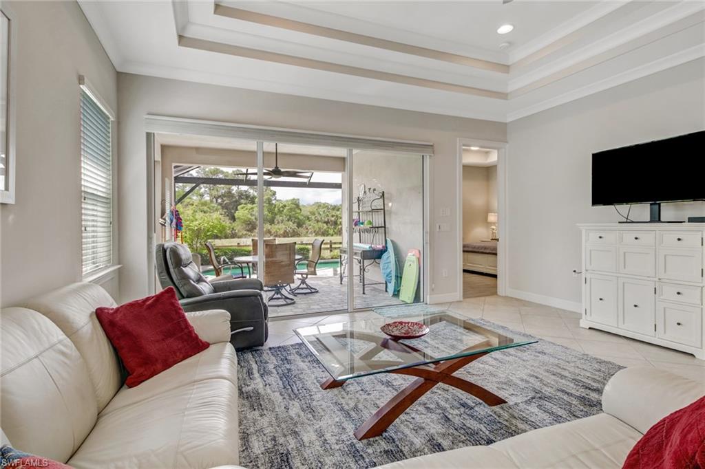 7194 Dominica DR