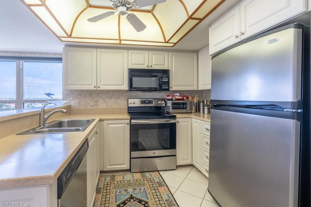 4451 GULF SHORE BLVD N # 1005
