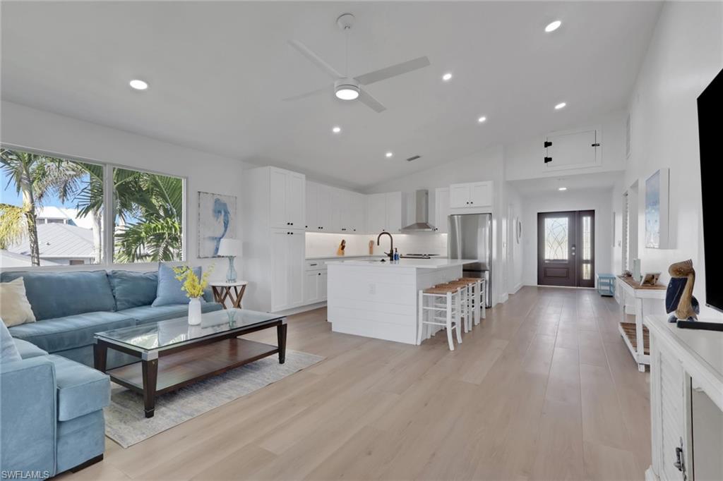 2700 Gulfview DR