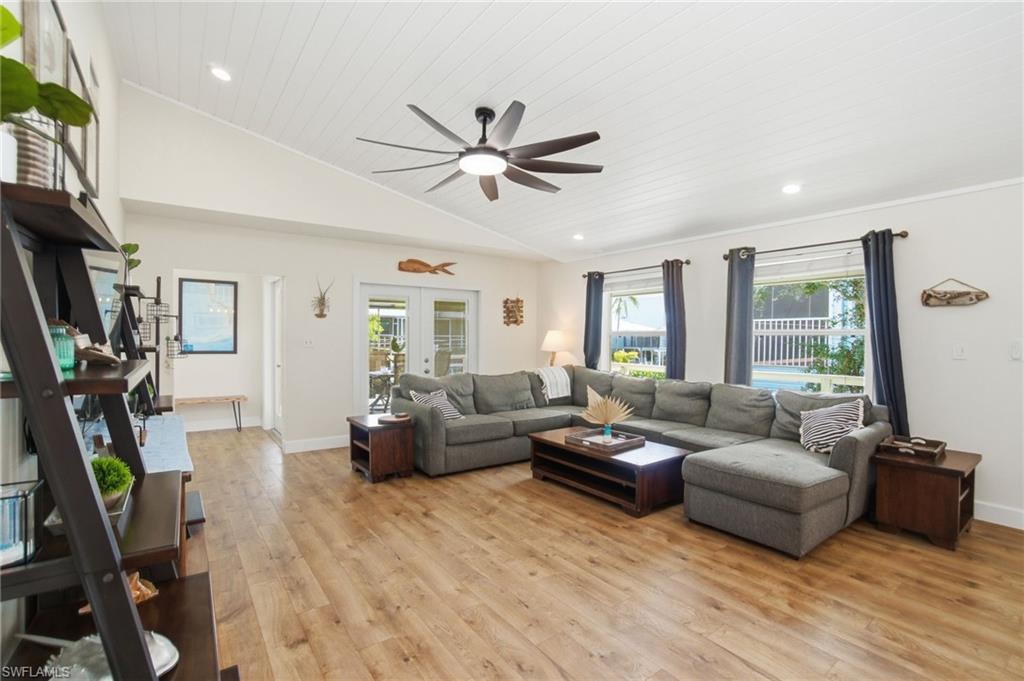 1286 Venetian WAY