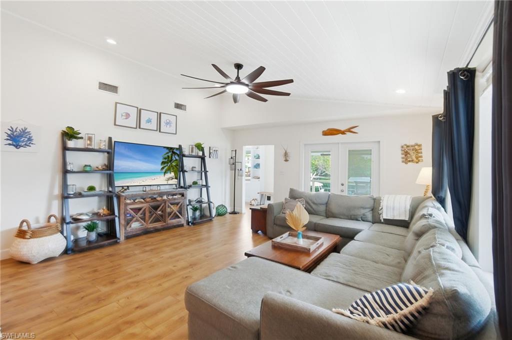 1286 Venetian WAY