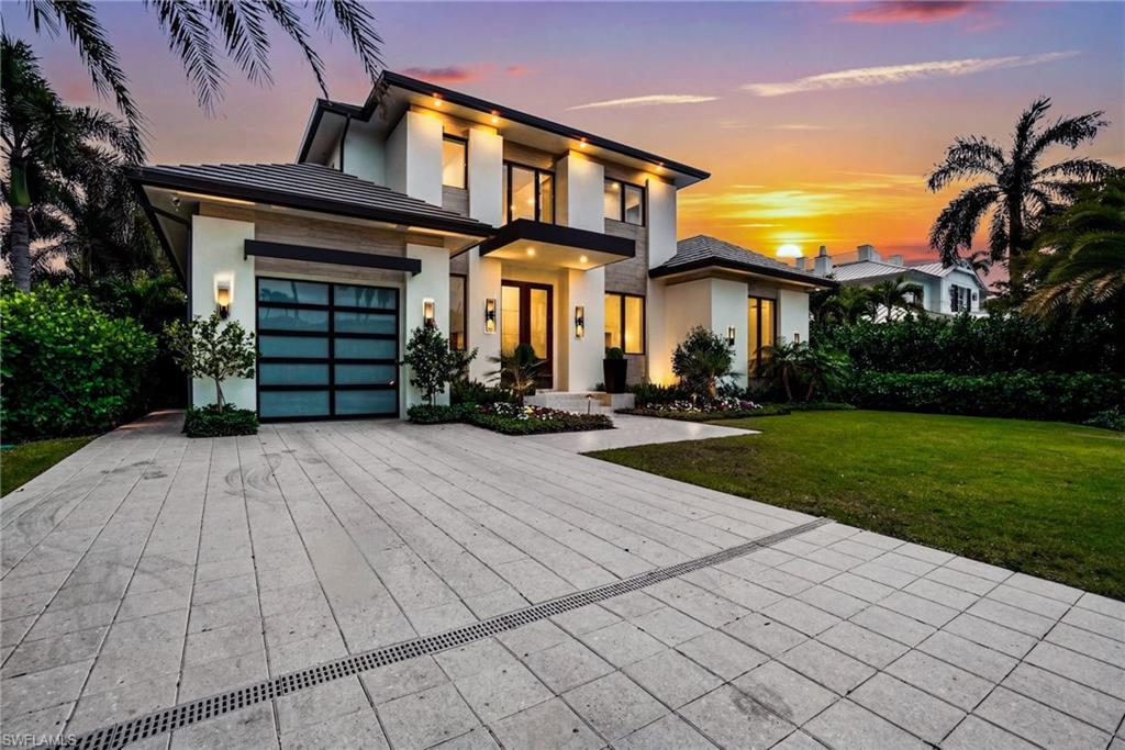 264 8th AVE S