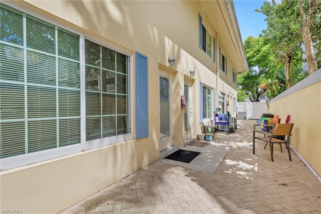 230 3rd AVE S 4