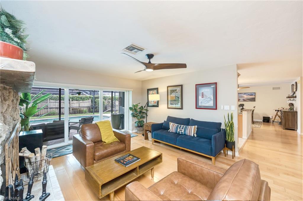 216 Willoughby DR