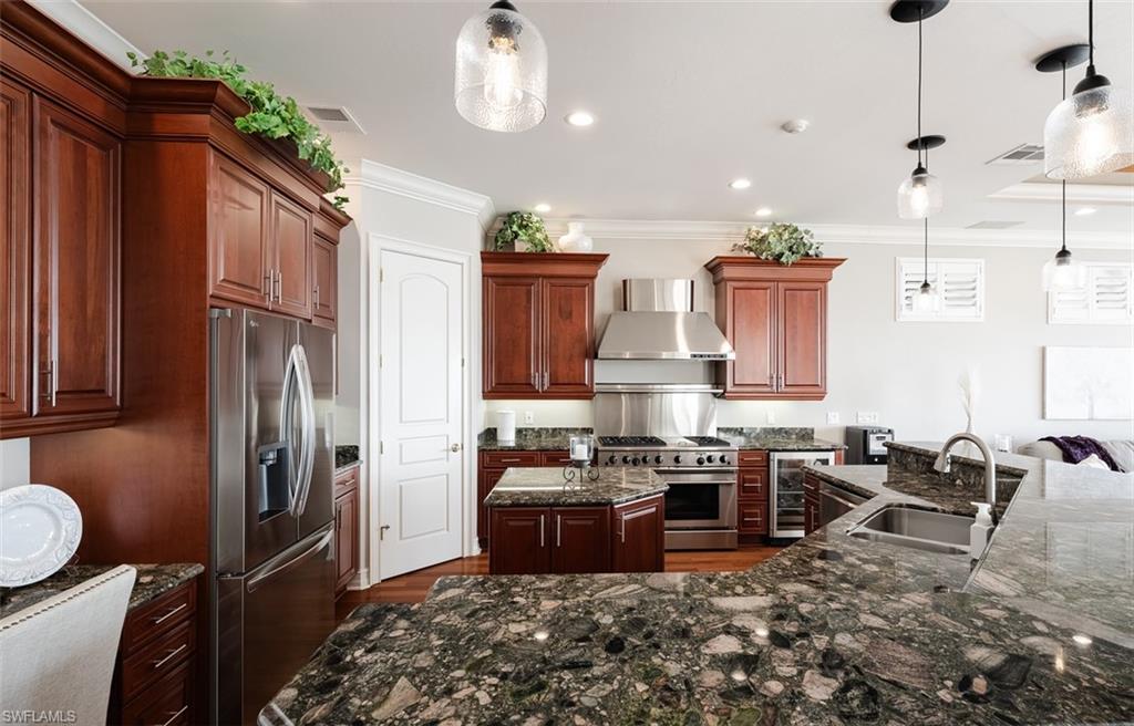 1942 KINGFISH RD