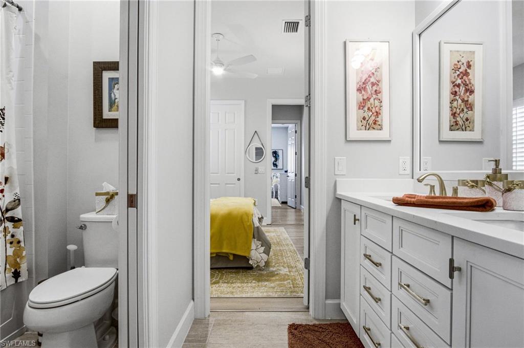 16284 Camden Lakes CIR