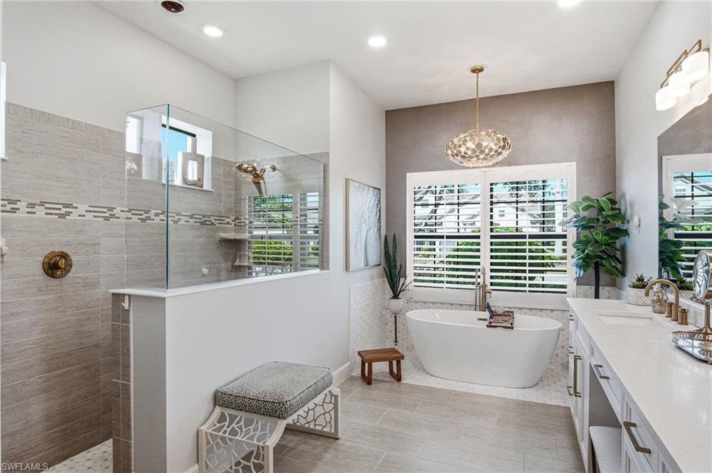 16284 Camden Lakes CIR