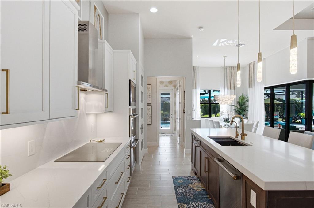 16284 Camden Lakes CIR