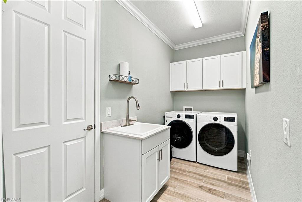 1869 Mustique ST