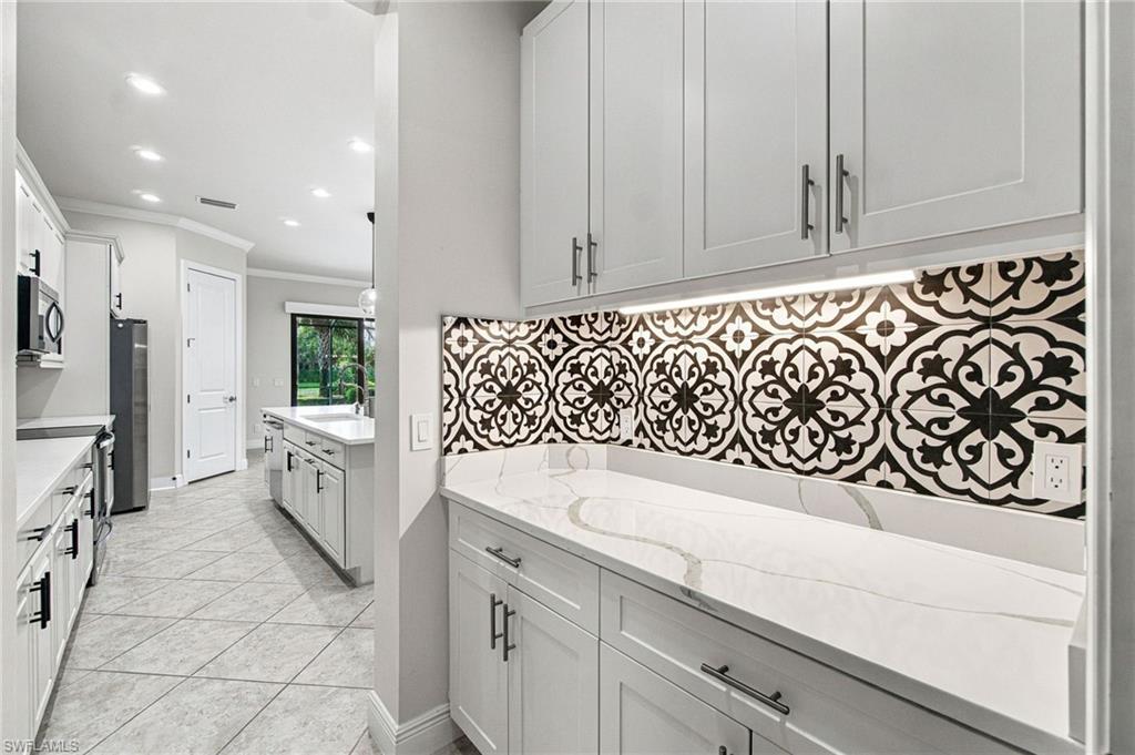 4118 Raffia DR