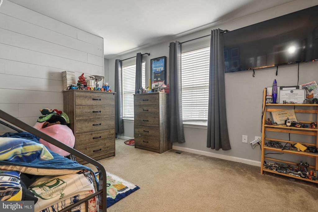 809 COLDWATER DRIVE
