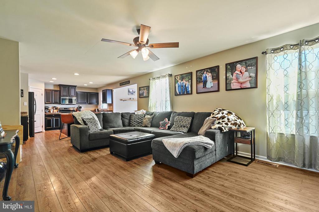 809 COLDWATER DRIVE