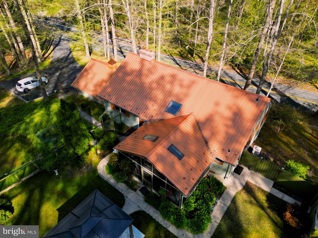 212 WEDGEWOOD ROAD