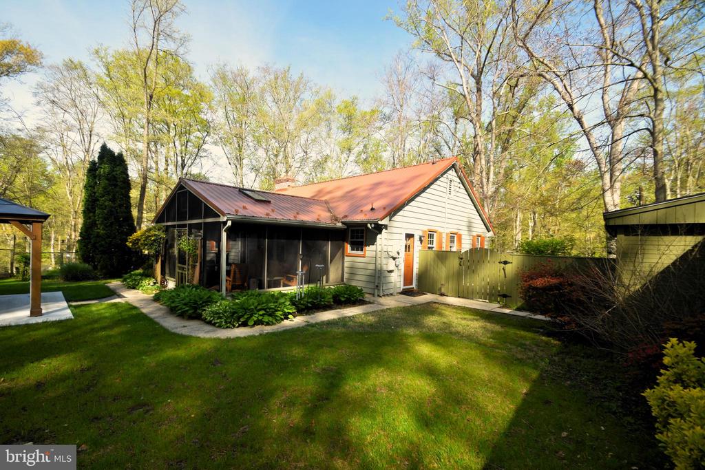 212 WEDGEWOOD ROAD