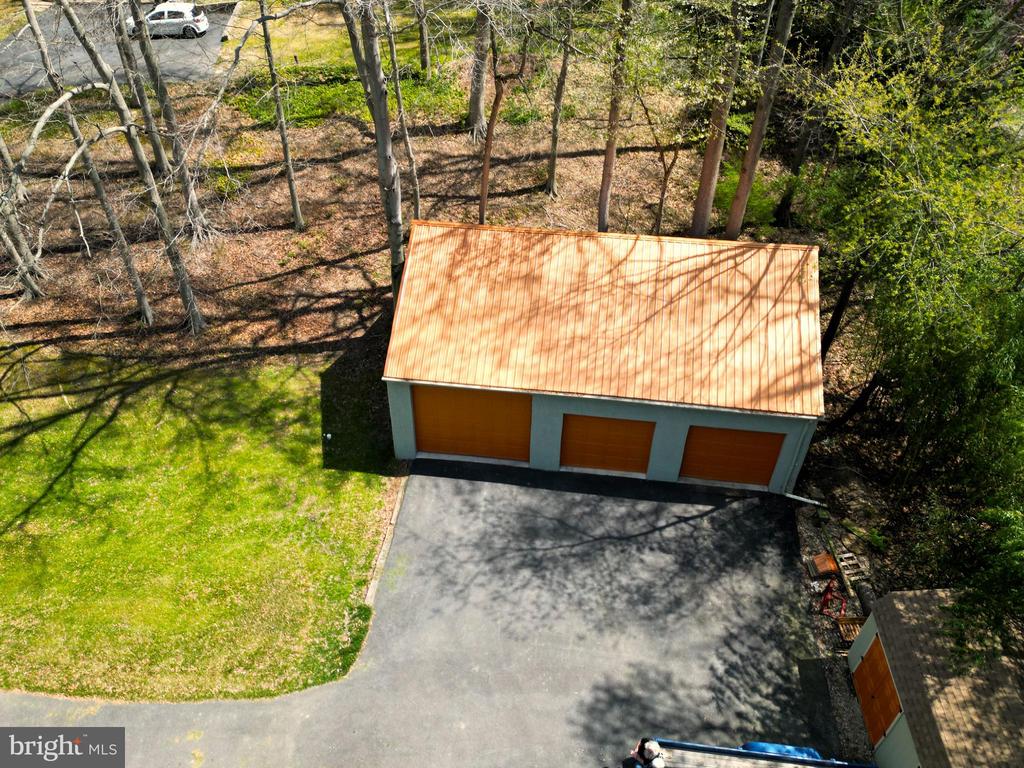 212 WEDGEWOOD ROAD