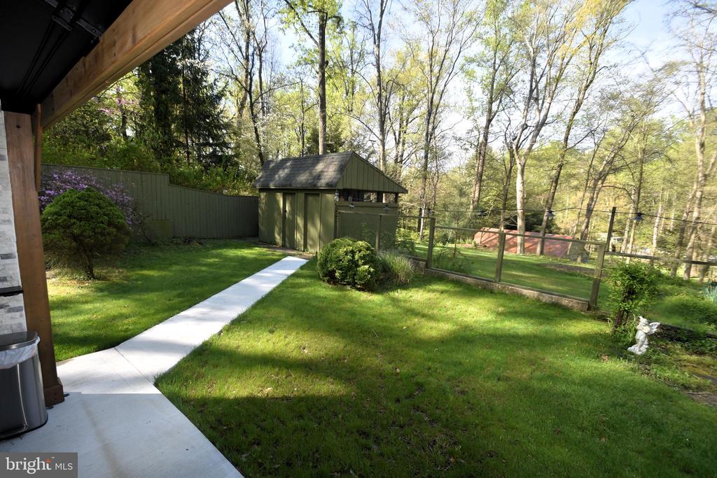 212 WEDGEWOOD ROAD