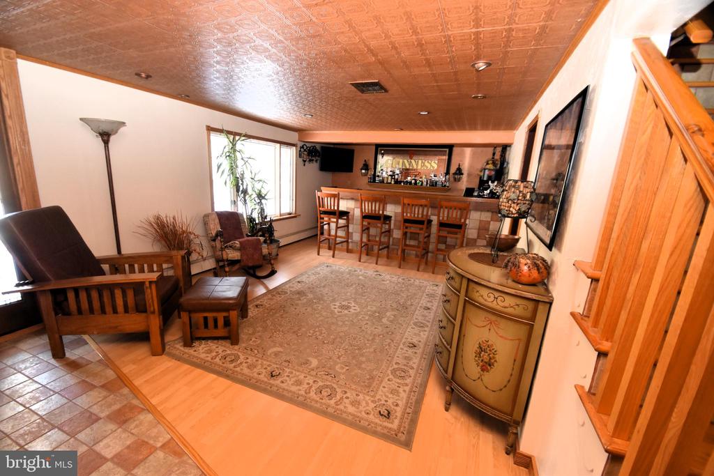 212 WEDGEWOOD ROAD