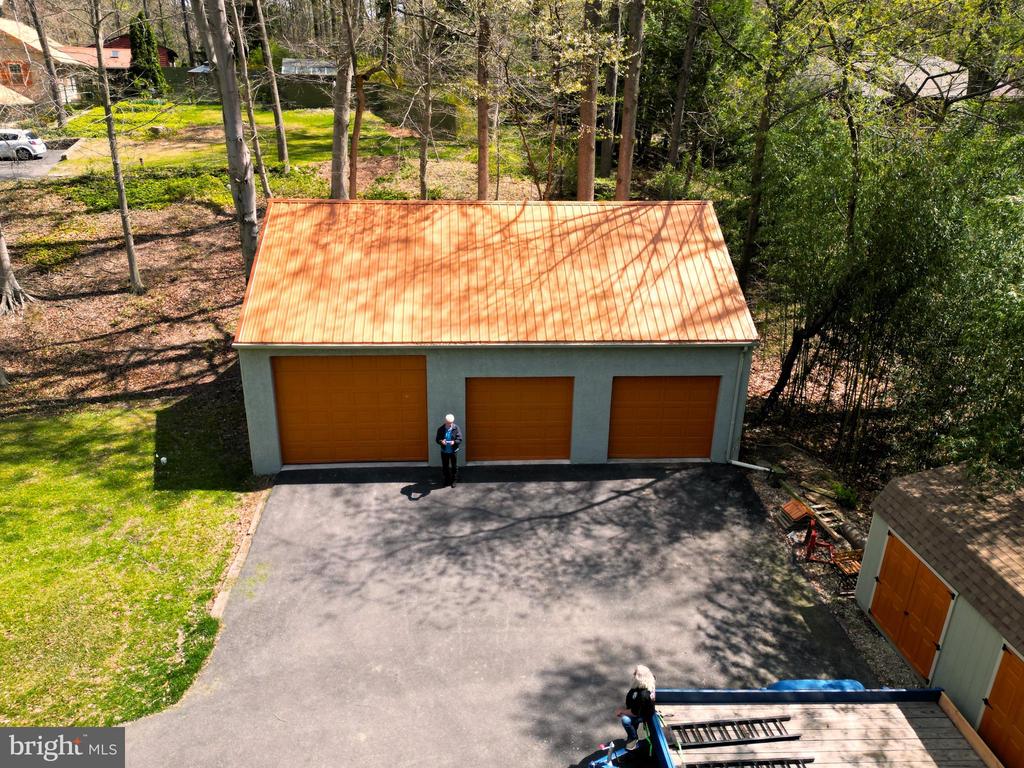 212 WEDGEWOOD ROAD