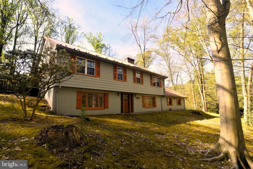 212 WEDGEWOOD ROAD