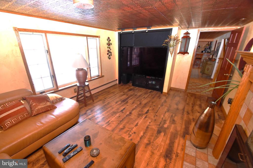 212 WEDGEWOOD ROAD