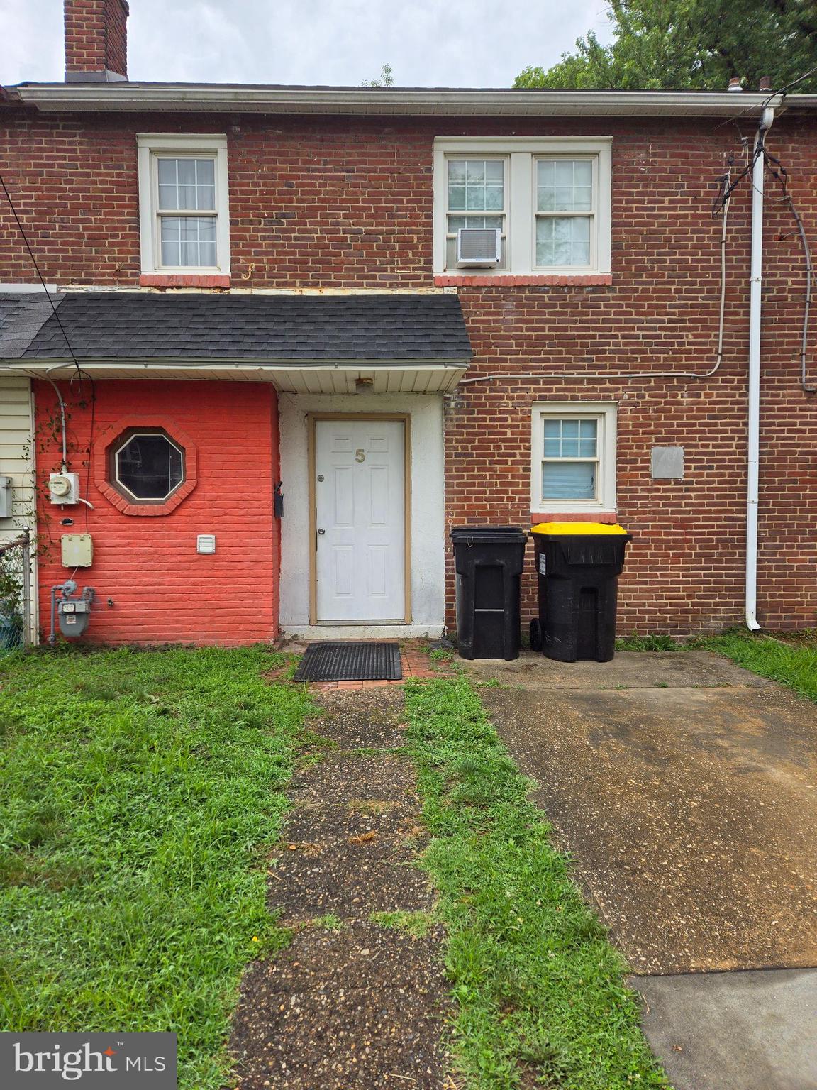 5 N RODNEY DRIVE