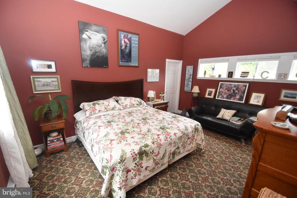 145 W RUTHERFORD
