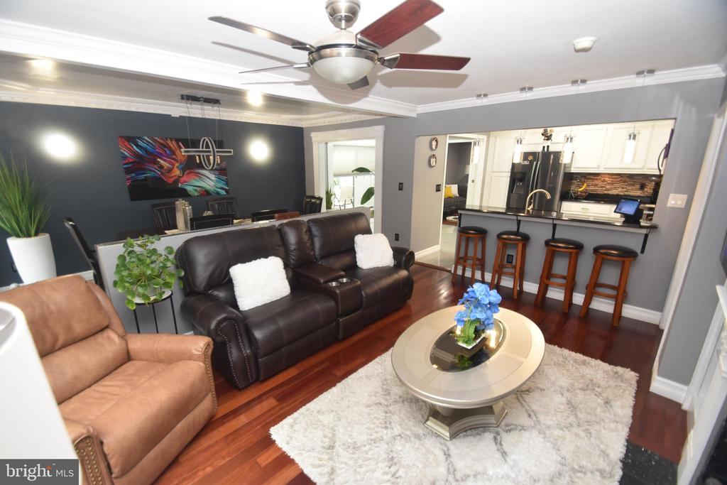 145 W RUTHERFORD